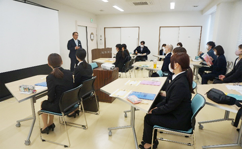 入社式