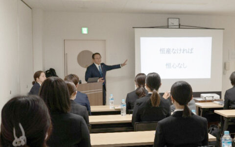 11名の新入社員が入社されました